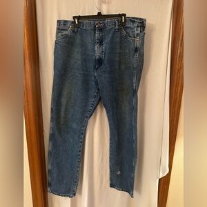 Men’s wrangler jeans.  42x34.